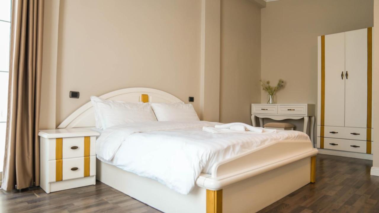 Majestic Hotel 4*